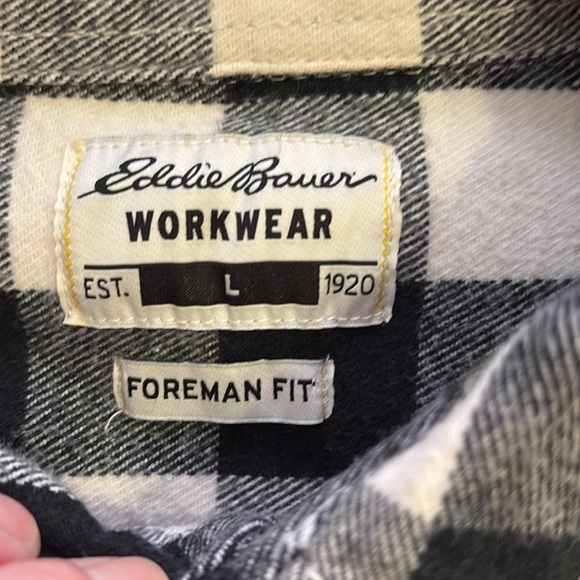 Eddie Bauer Workwear Men’s Black and White Flannel Button Down Shirt. Size L - Picture 5 of 6